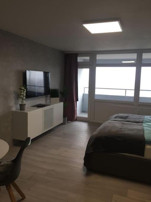Modern Eingerichtetes Apartment Naehe Hauptbahnhof Braunschweig Kültér fotó